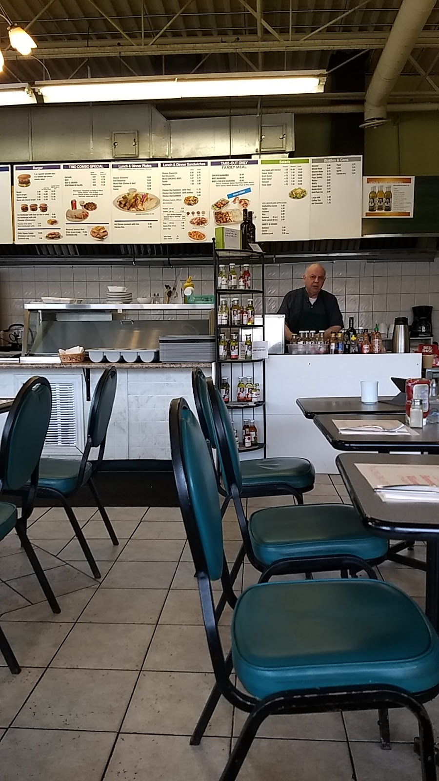 Little Garden Restaurant | 2786 Lancaster Rd, Ottawa, ON K1B 4S4, Canada | Phone: (613) 731-9000