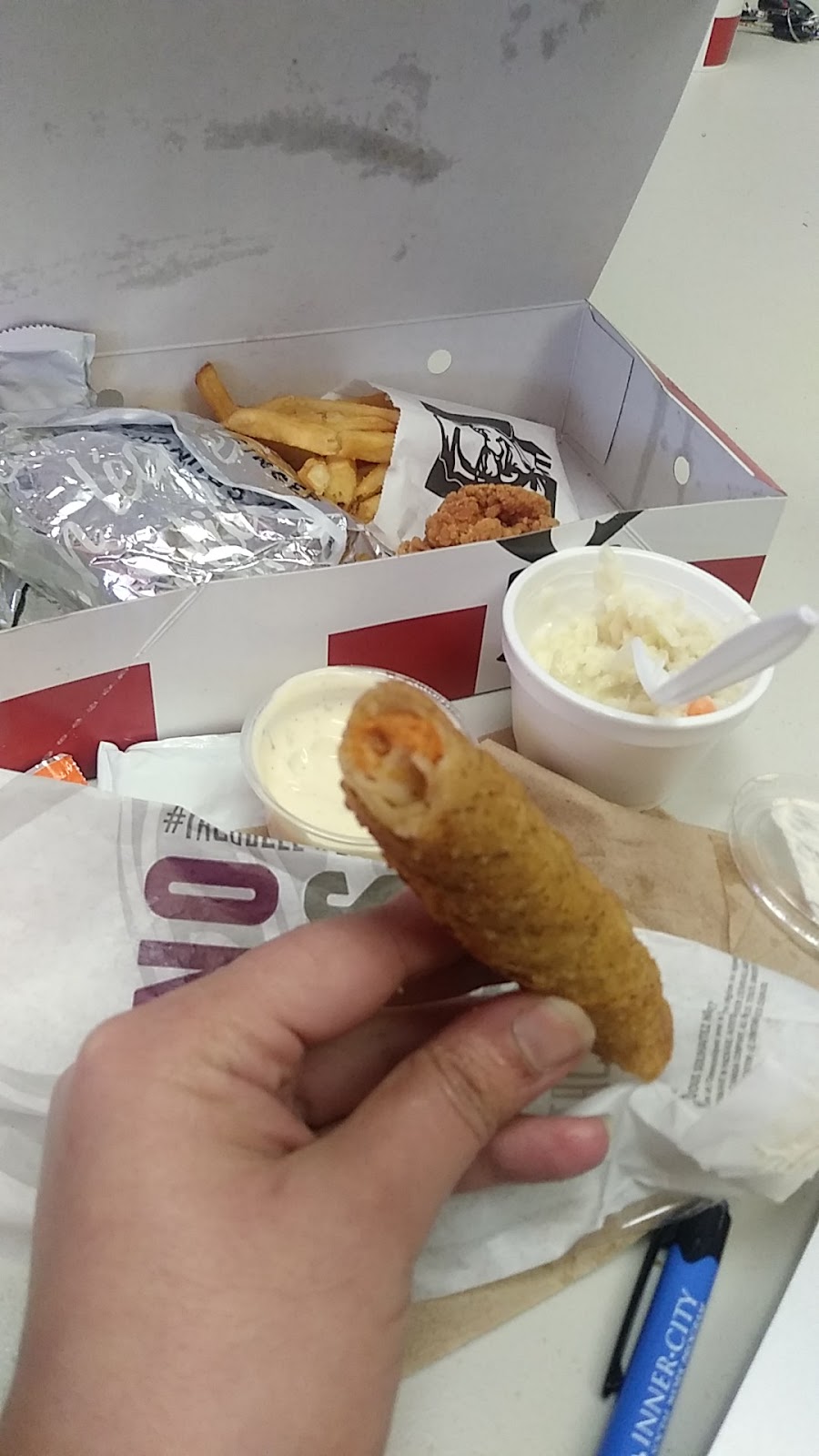 Taco Bell | 679 Henderson Hwy, Winnipeg, MB R2K 2J7, Canada | Phone: (204) 987-8206
