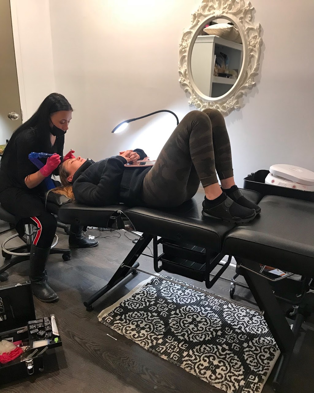 Annies Beauty Bar Inc | 185 Ottawa St N, Hamilton, ON L8H 3Z4, Canada | Phone: (289) 639-2592