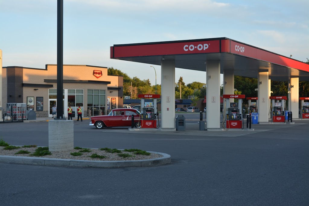Co-op 33rd St Pharmacy | 1624 33rd Street West, Saskatoon, SK S7L 0X3, Canada | Phone: (306) 933-3872