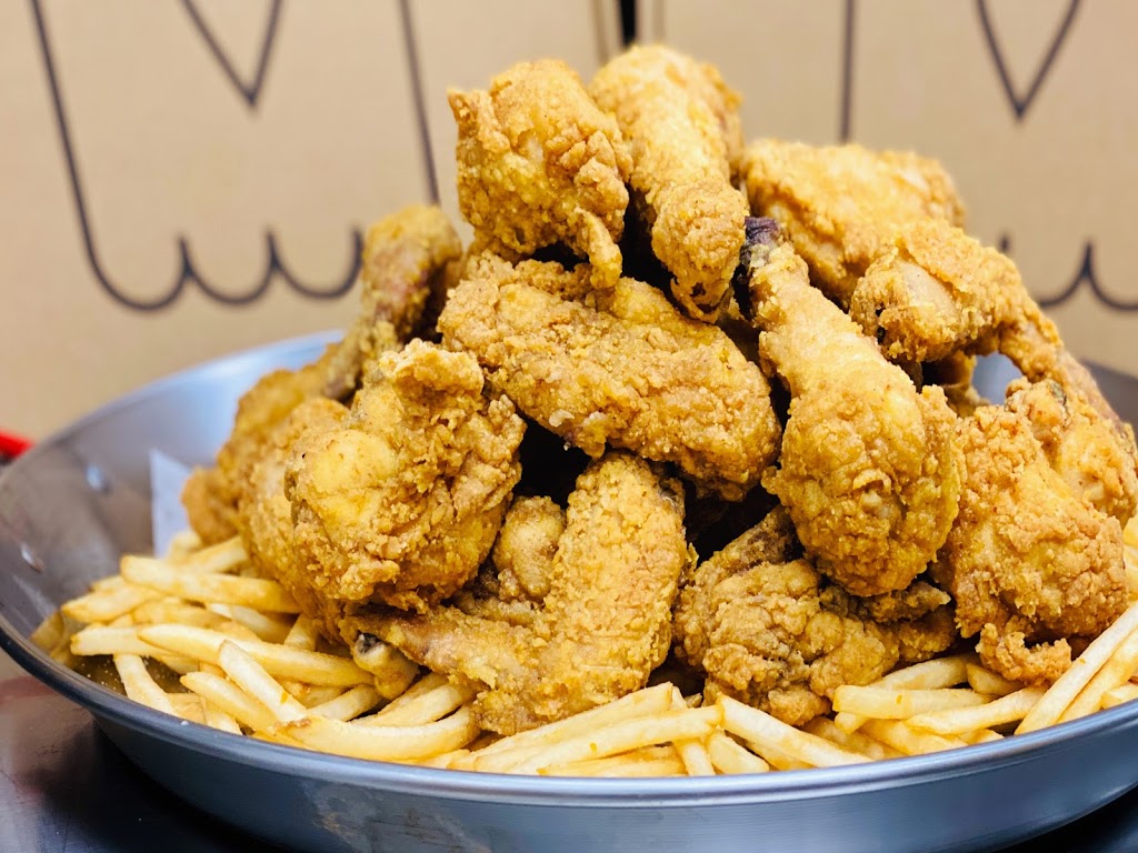 Hey Fried Chicken | 527 Nelson Rd #7, Saskatoon, SK S7S 1P4, Canada | Phone: (306) 978-7778