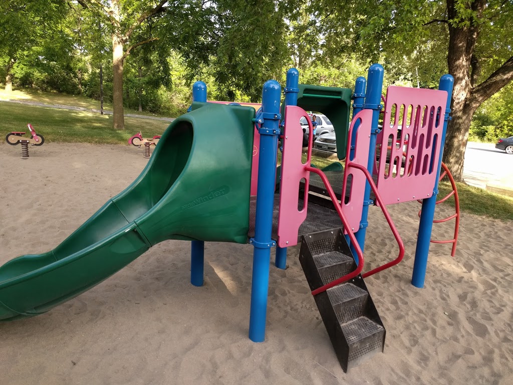 PineCliff Park | 20 Pine Cliff Dr, Mississauga, ON L5N 1E2, Canada | Phone: (905) 615-4311