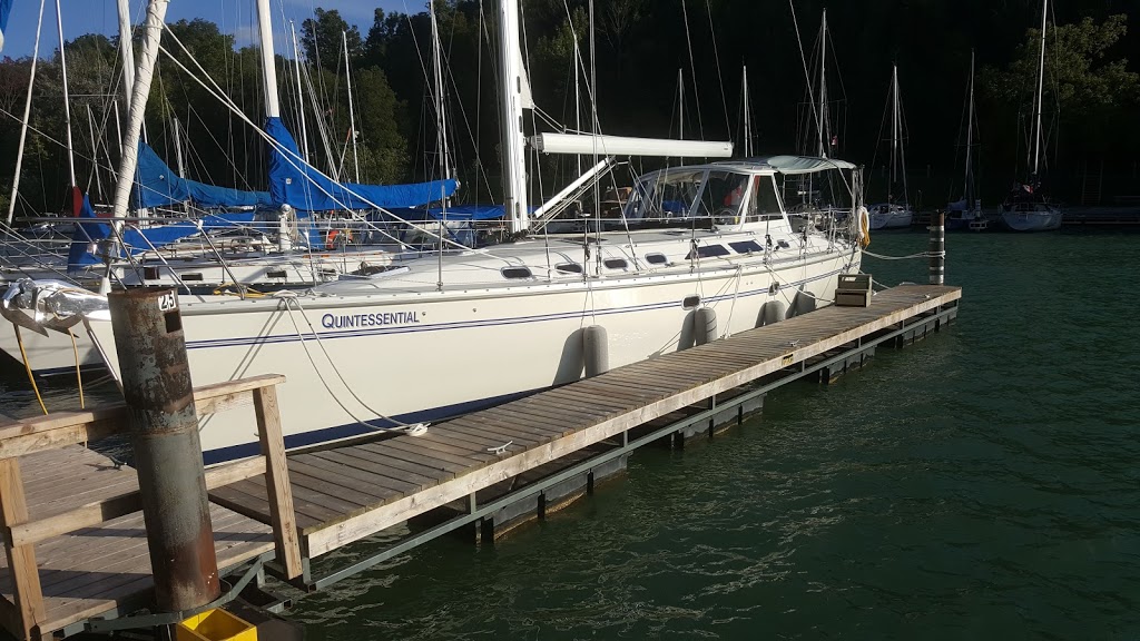 Bayfield River Cottage Colony | 19 Fishermans Wharf Rd, Bayfield, ON N0M 1G0, Canada | Phone: (519) 565-2632