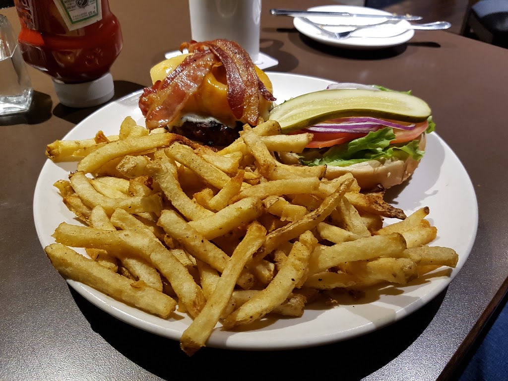 The Barons Manor Pub | 9568 192 St, Surrey, BC V4N 3R9, Canada | Phone: (604) 888-5551