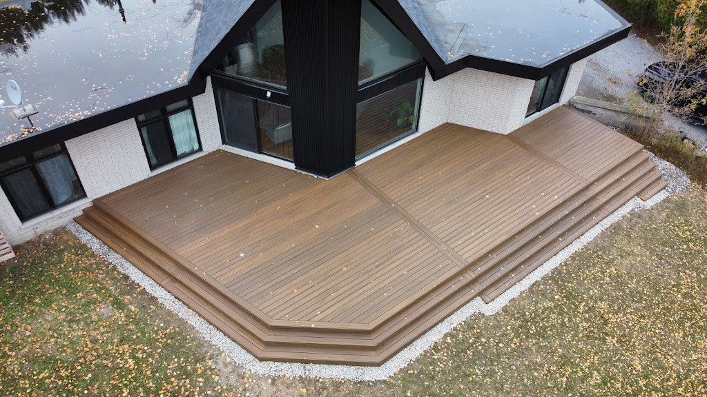 Deckadent Decking | 341 McBride Crescent, Newmarket, ON L3X 2W2, Canada | Phone: (905) 716-9637