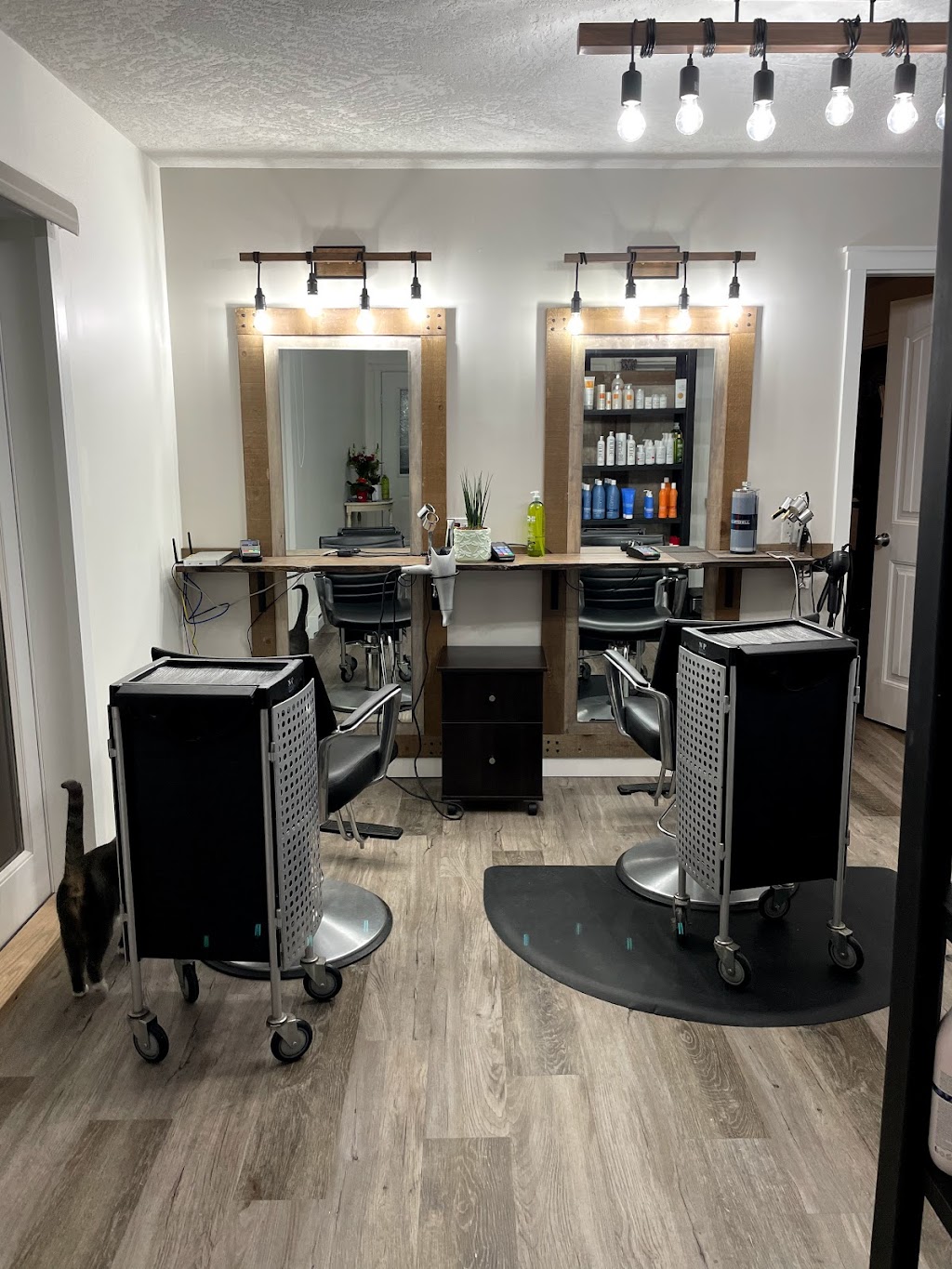 Paris Styling | 3092 Stonehaven Pl, Duncan, BC V9L 0A3, Canada | Phone: (250) 709-2004