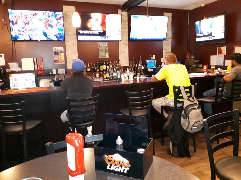 Crazy Jack Bar And Grill | 19 King St W, Oshawa, ON L1H 1A1, Canada | Phone: (905) 240-0366