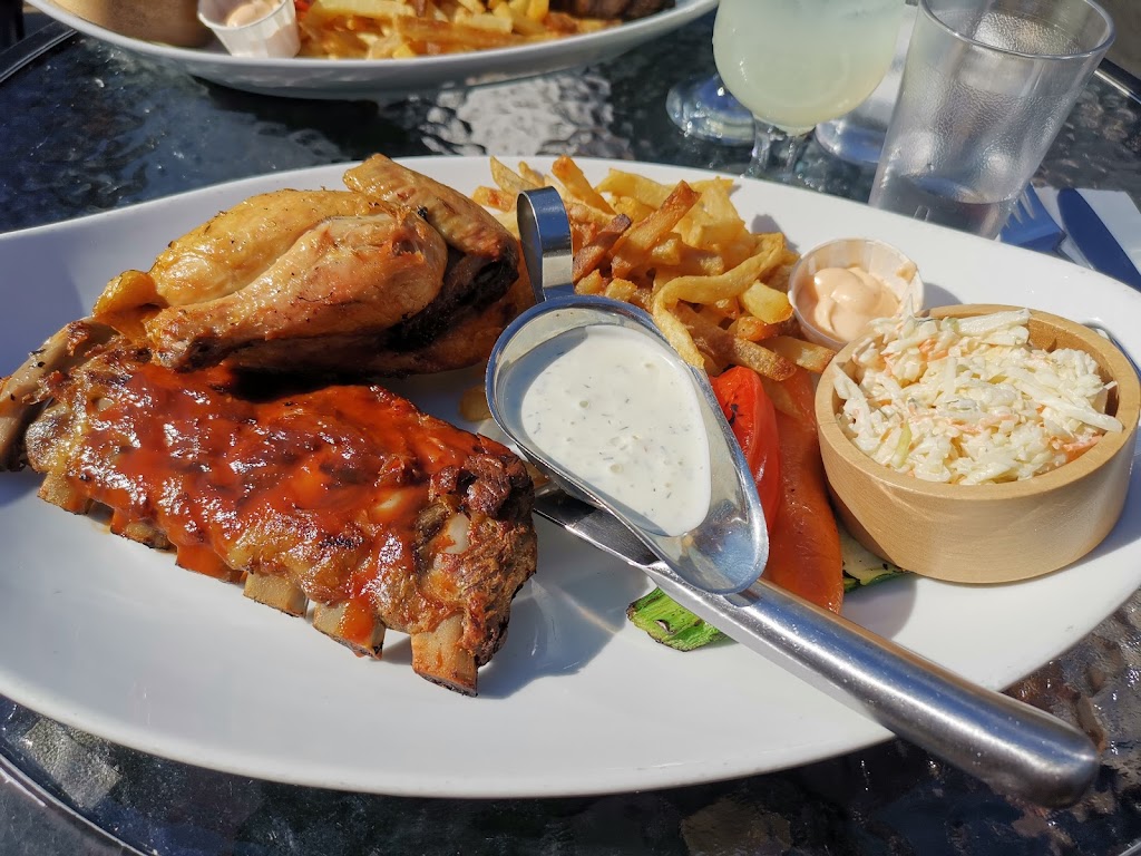 Grillade La Bohème | 955 Rue Richelieu, La Malbaie, QC G5A 2X8, Canada | Phone: (418) 202-0544