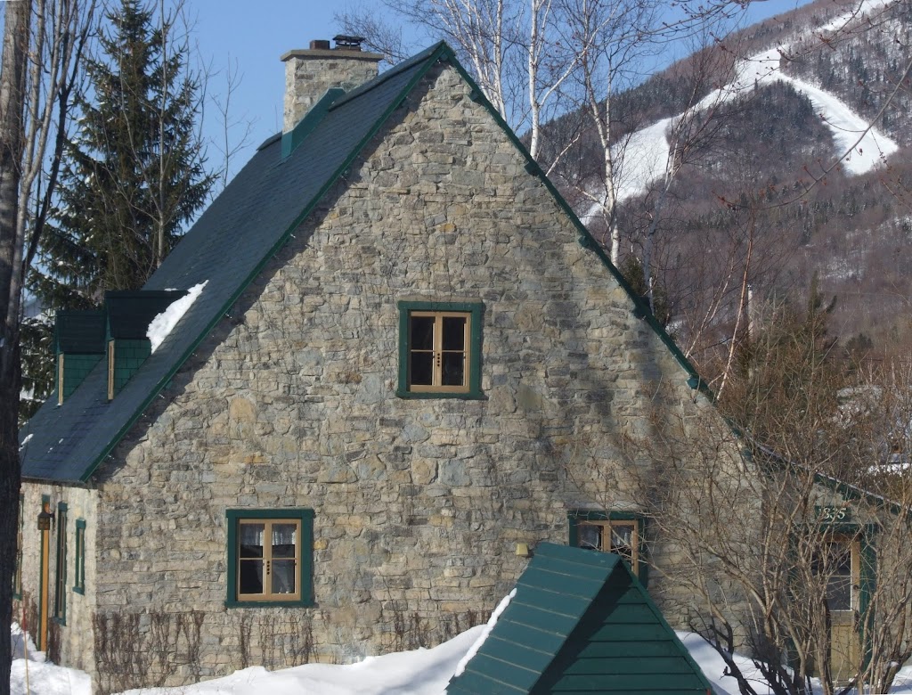 Chalets-Village Mont-Sainte-Anne | 1815 Bd les Neiges, Saint-Ferréol-les-Neiges, QC G0A 3R0, Canada | Phone: (418) 826-3331