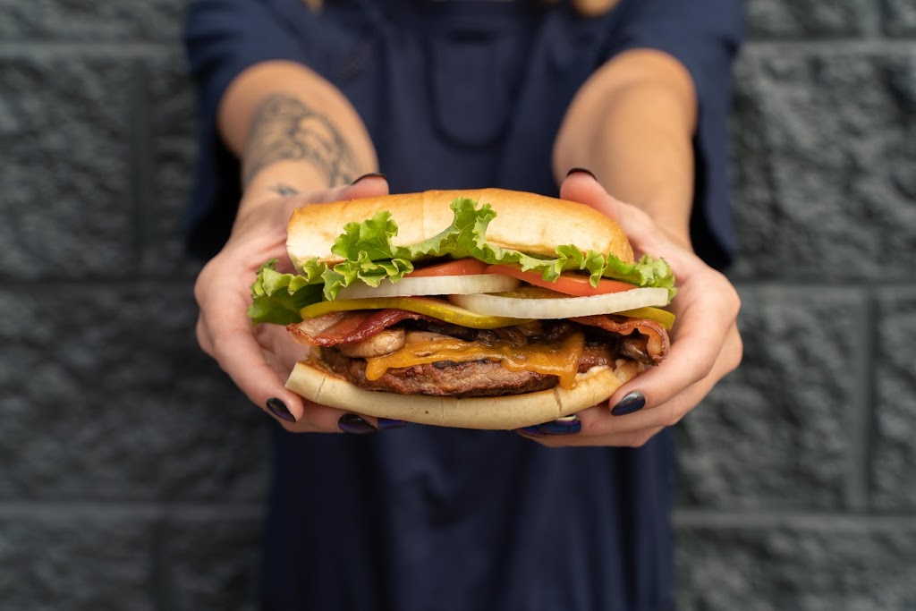 MR MIKES SteakhouseCasual | 2248 50 St, Drayton Valley, AB T7A 0C5, Canada | Phone: (780) 515-8433