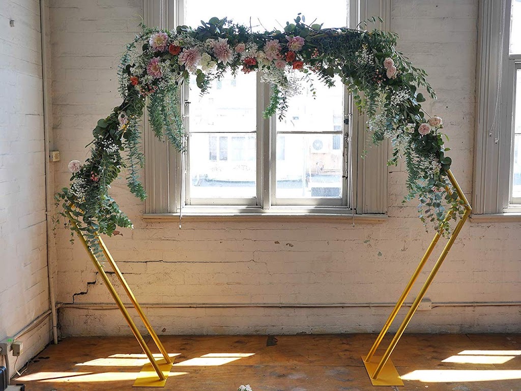 Event Rentals Kamloops | 2382 Juniper Cir, Sorrento, BC V0E 2W2, Canada | Phone: (250) 852-8249