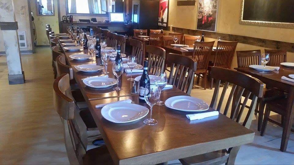 Donattela Bar & Grill | 83 Bolton St, Bobcaygeon, ON K0M 1A0, Canada | Phone: (705) 738-4303