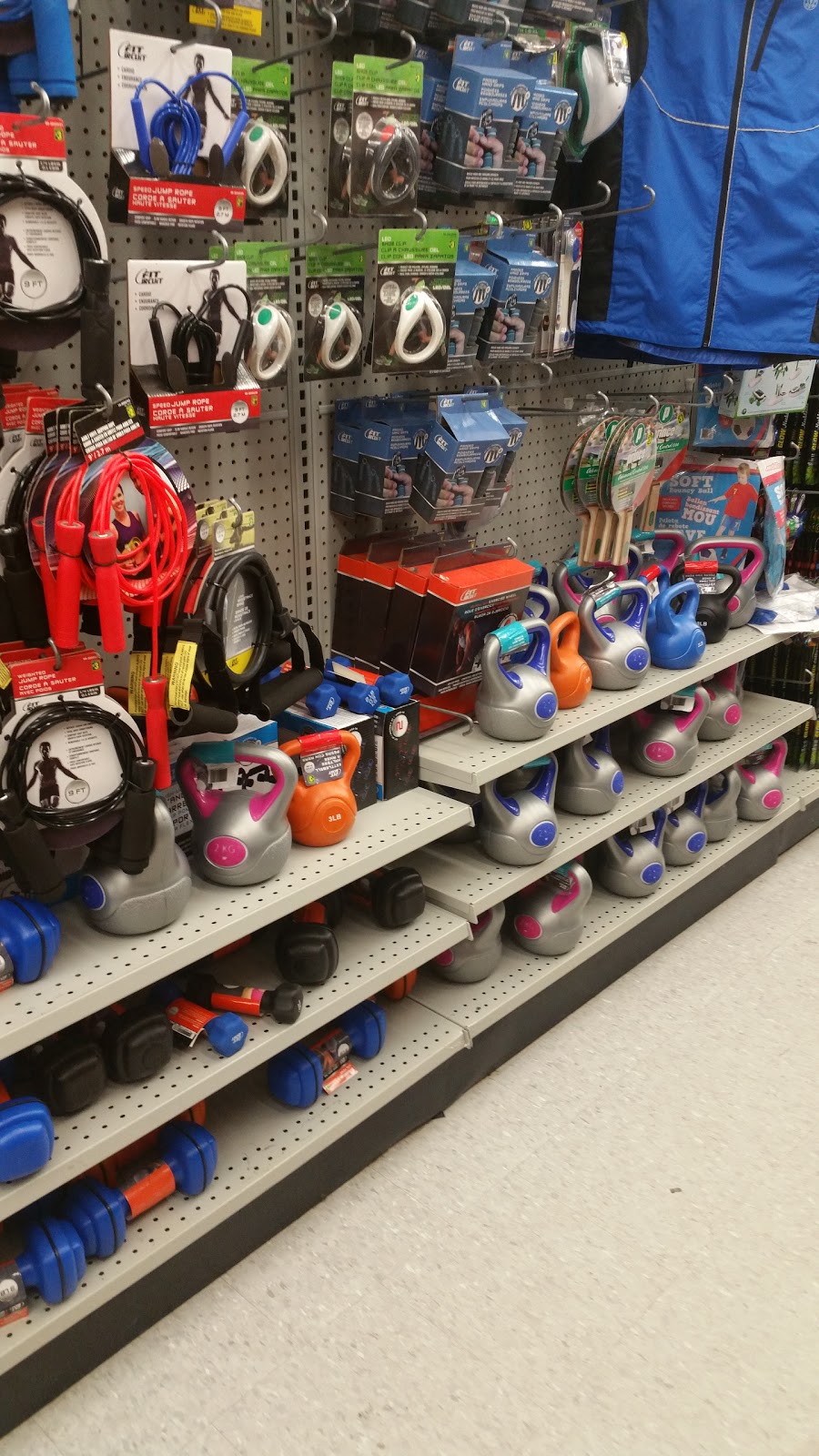 Dollarama | 235 Guelph St, Georgetown, ON L7G 4A8, Canada | Phone: (905) 873-0379