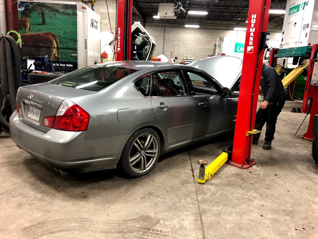 Streetwise Automotive & Truck Centre | 4120 Ridgeway Dr Unit 30, 31, 32, 33, Mississauga, ON L5L 5R5, Canada | Phone: (905) 828-4554