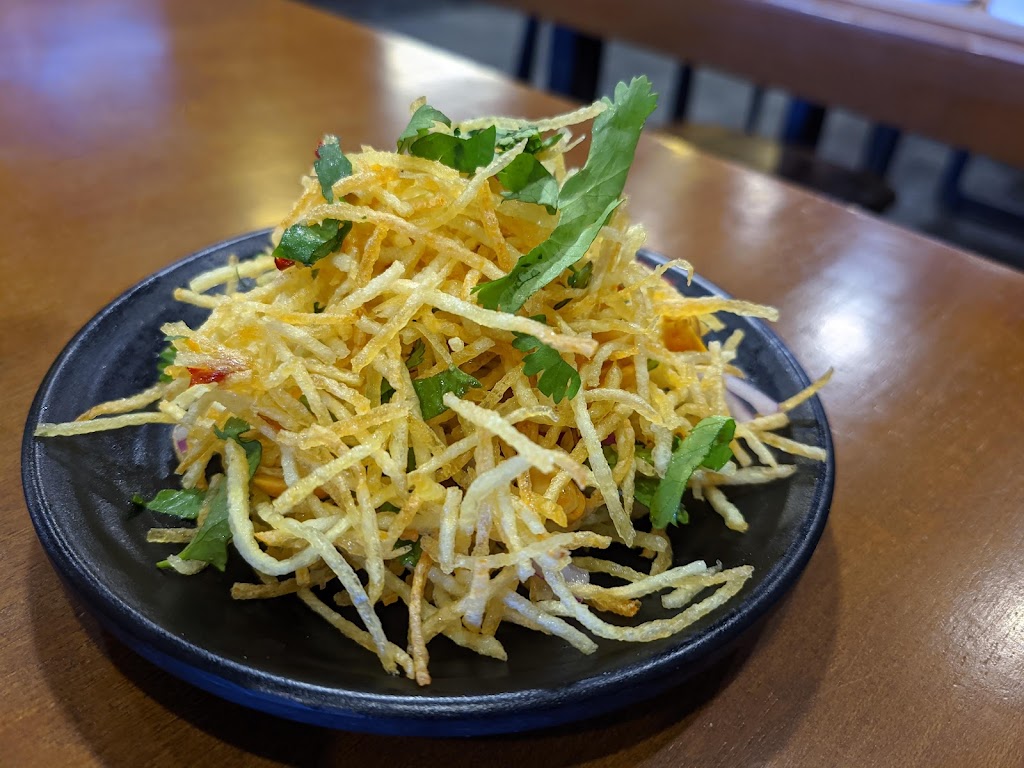 Gols Lanzhou Noodle Winnipeg | 2795 Pembina Hwy #1, Winnipeg, MB R3T 2H5, Canada | Phone: (204) 261-0030