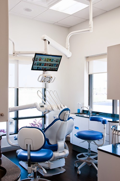 First Impressions Dental | 18279 Yonge St #1, East Gwillimbury, ON L9N 0A2, Canada | Phone: (905) 853-1444