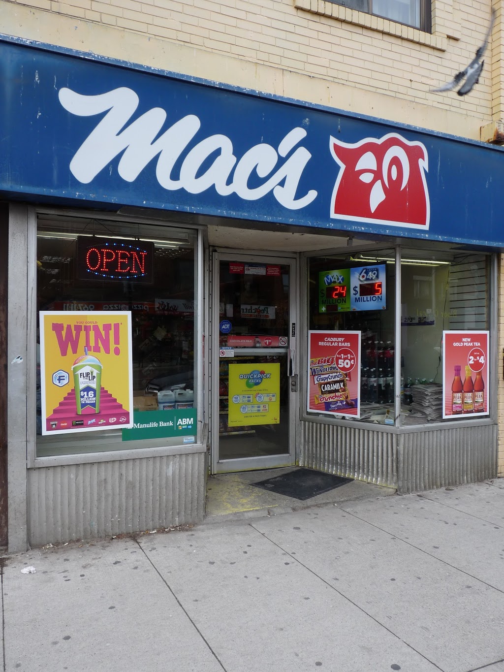 Circle K | 2244 Bloor St W, Toronto, ON M6S 1N6, Canada | Phone: (416) 766-5682