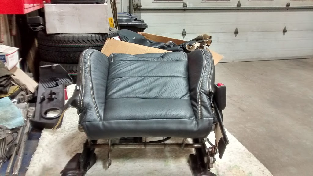 DLX Auto Shop | 220 Route du Président-Kennedy, Scott, QC G0S 3G0, Canada | Phone: (418) 387-0207