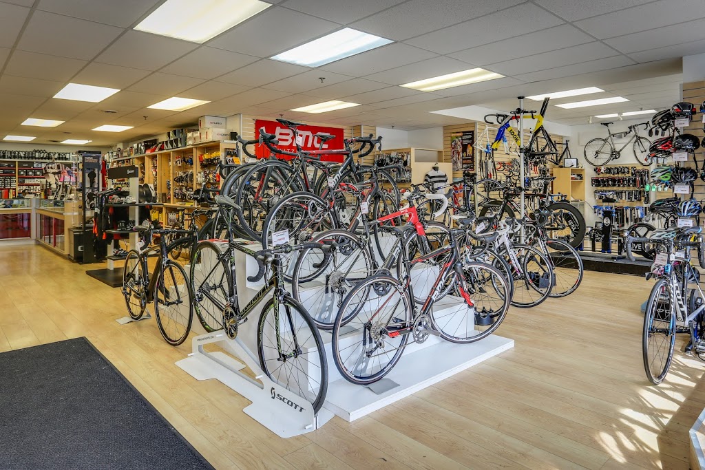 Racer Sportif | 151 Robinson St, Oakville, ON L6J 7N3, Canada | Phone: (905) 815-2100