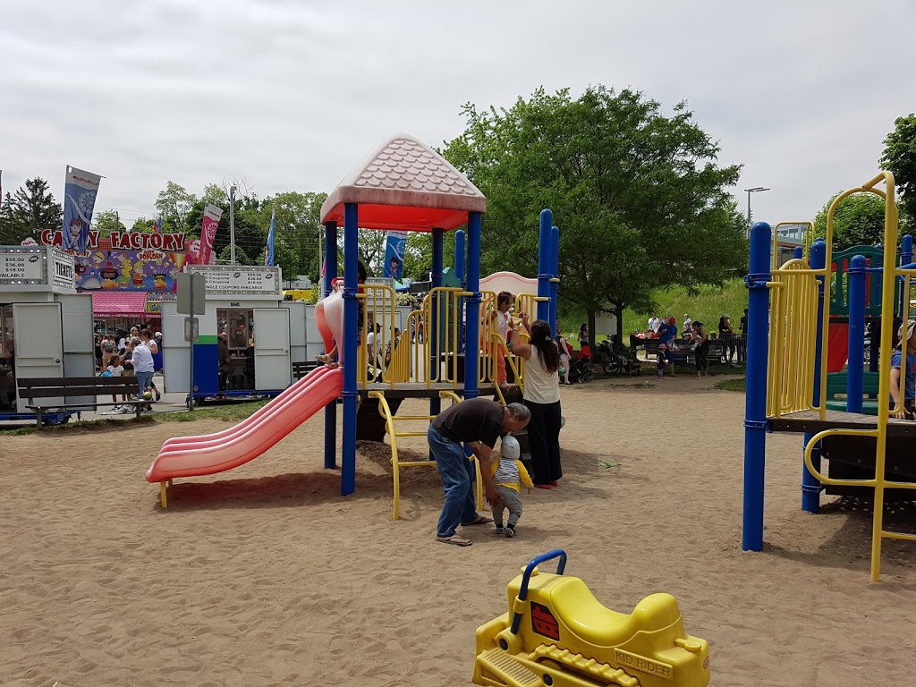 Streetsville Memorial Park | 355 Church St, Mississauga, ON L5M 2C2, Canada | Phone: (905) 615-4100