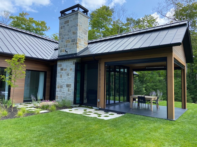 Les Gouttières Poulin Inc. | 8140 Charles-Edouard-Renaud, Terrebonne, QC J7M 2E9, Canada | Phone: (514) 705-4072