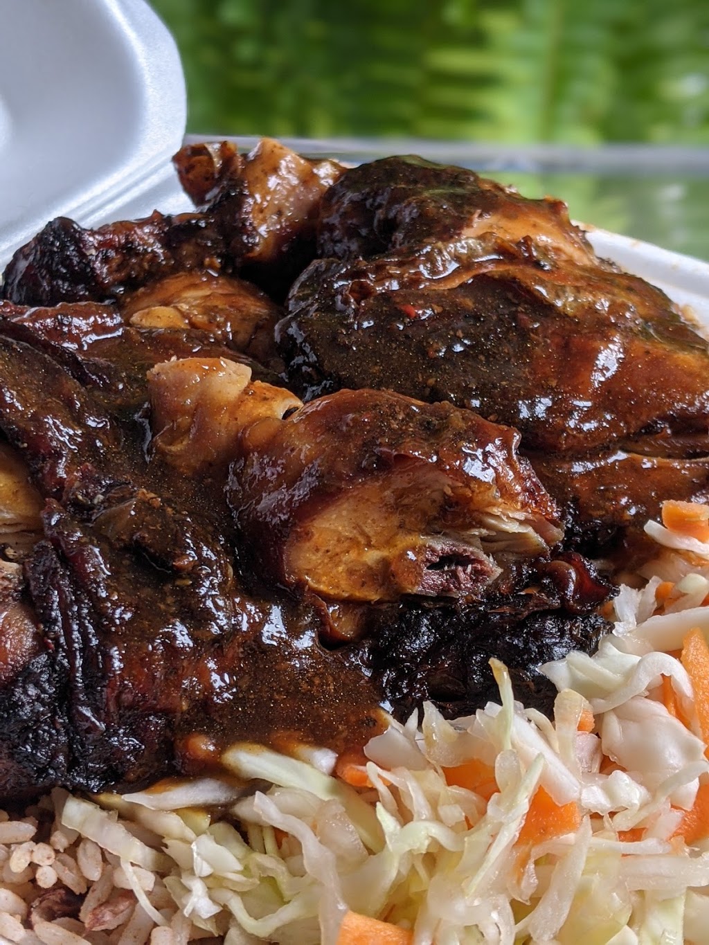 Mickeys Jamaican Jerk | 625 Greenhill Ave, Hamilton, ON L8K 5N8, Canada | Phone: (905) 561-7878