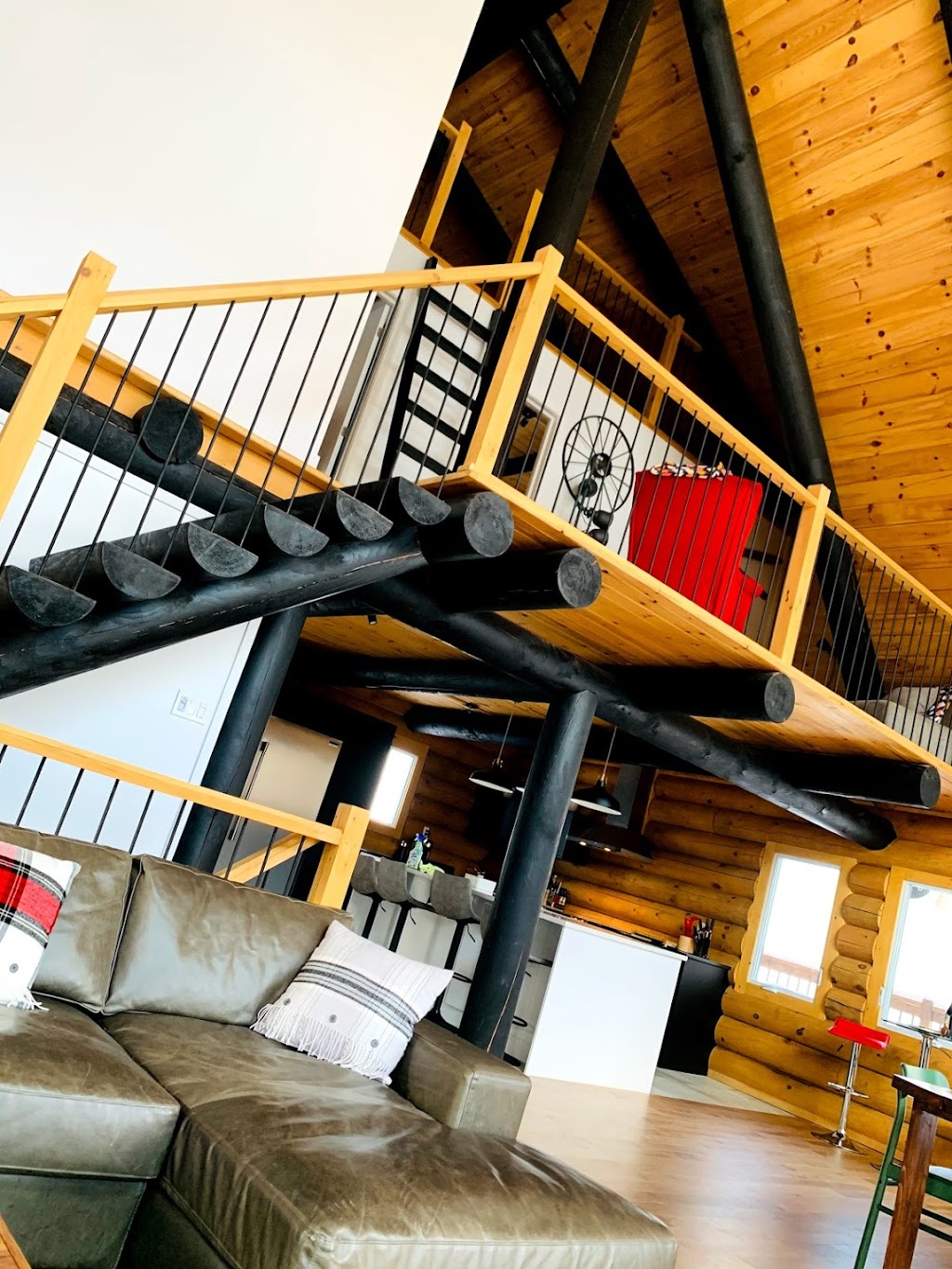 La Cabane Ô Canada | 91 Rue de lEsplanade, Saint-Philémon, QC G0R 4A0, Canada | Phone: (418) 956-3604