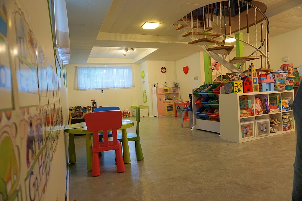 Nursery Les Petits Trésors | 10780 Rue Tolhurst, Montréal, QC H3L 3A7, Canada | Phone: (514) 383-0781