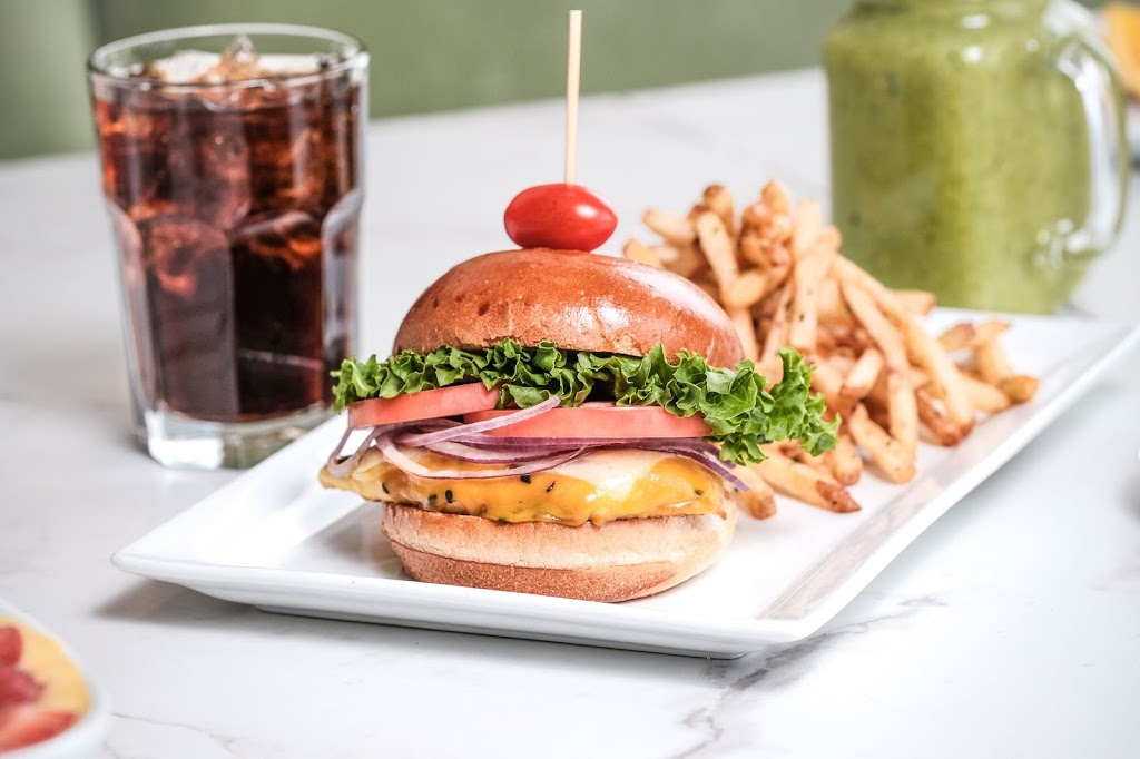 Pür & Simple | 350 Dundas St E, Oakville, ON L6H 6Z9, Canada | Phone: (289) 725-1024