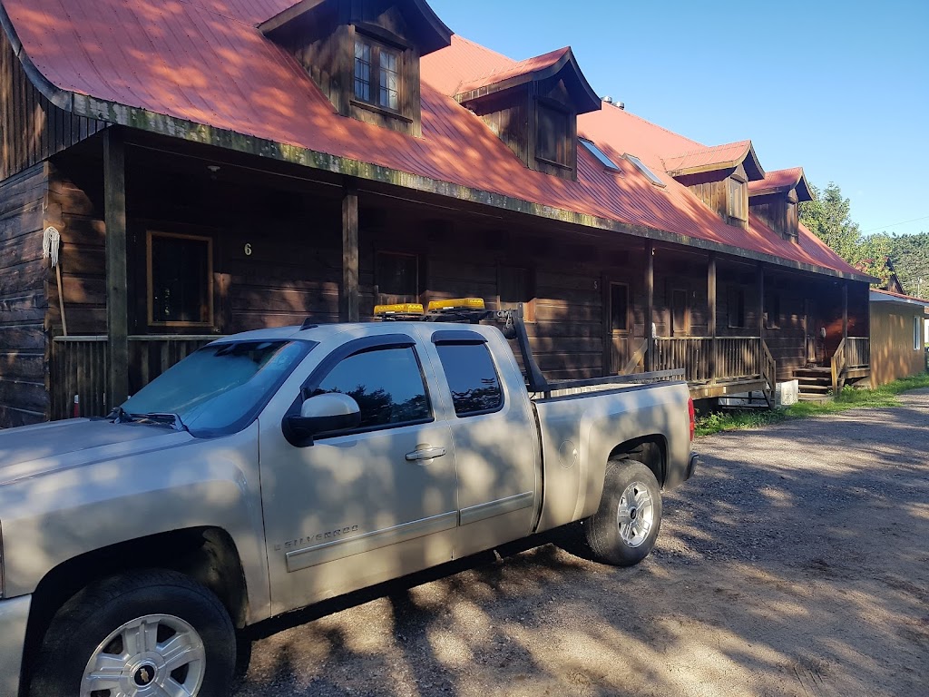 Maisons de Vacances Le Grillon | 345 Chem. du Lac François, Kiamika, QC J0W 1G0, Canada | Phone: (819) 585-2003