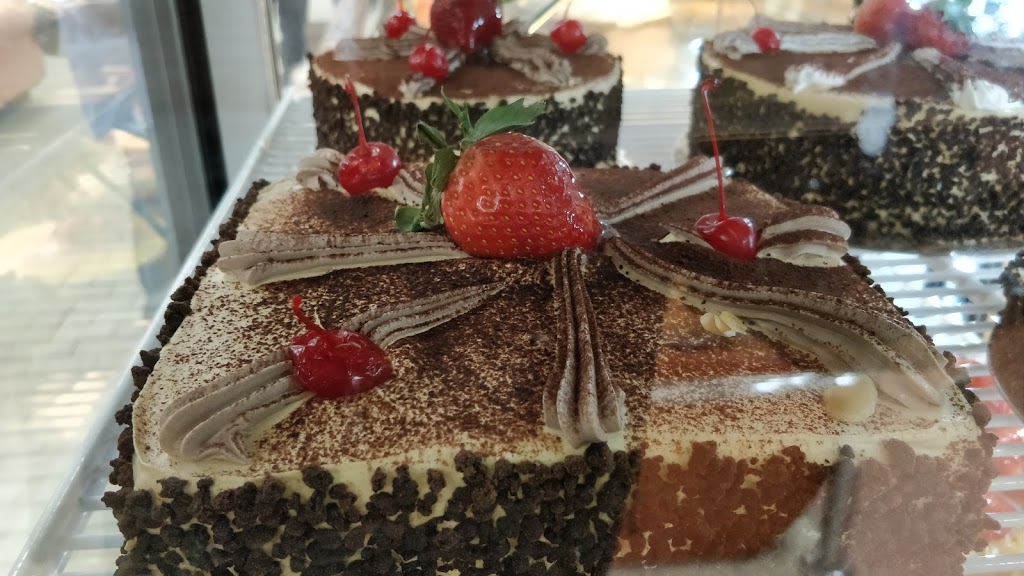 Nova Pastry & Bakery | 3635 Cawthra Rd, Mississauga, ON L5A 2Y5, Canada | Phone: (905) 279-3206