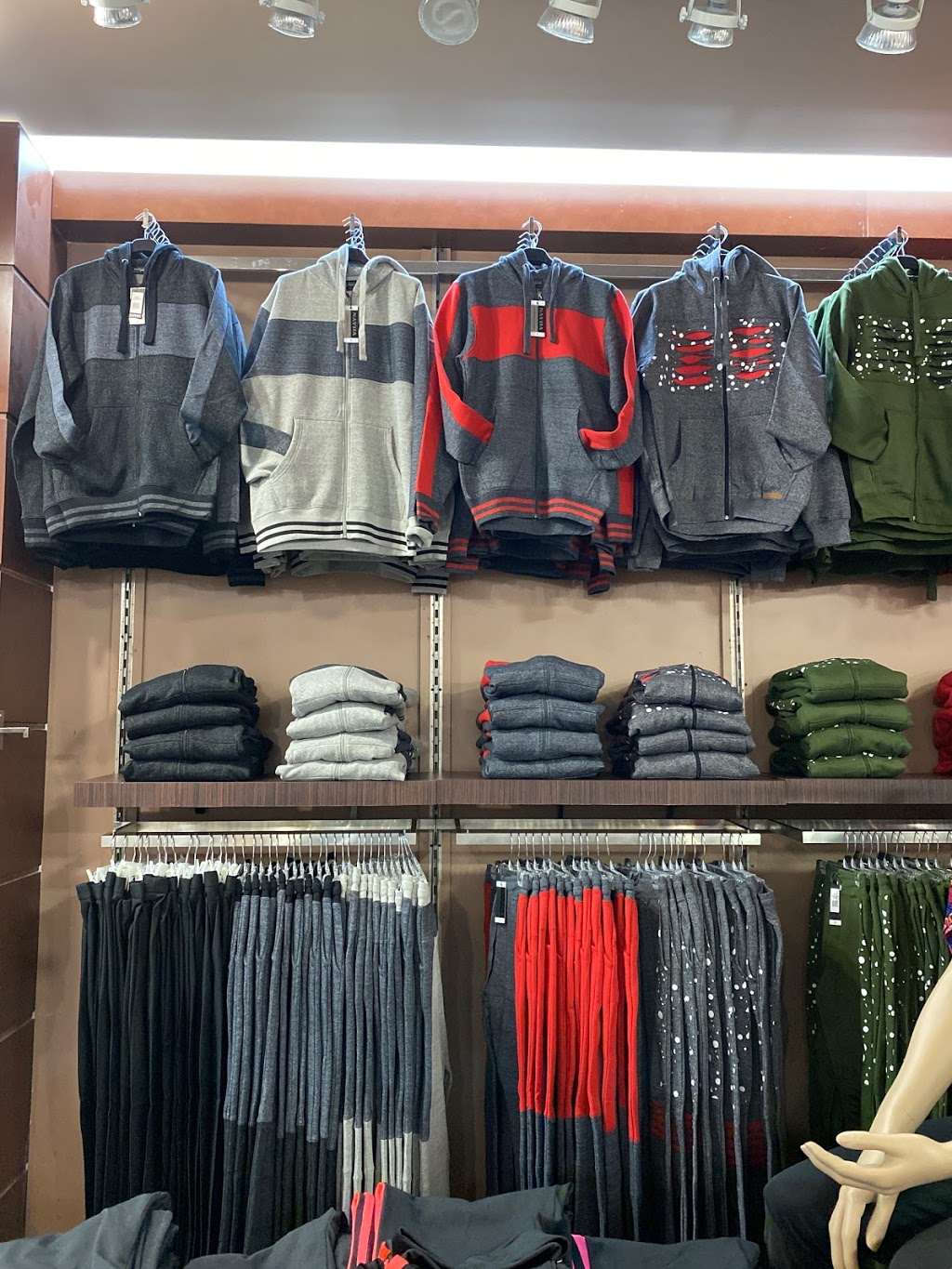 Nayha Clothing Co Canada LTD | 499 Main St S location 186, Brampton, ON L6Y 1N7, Canada | Phone: (416) 624-6463
