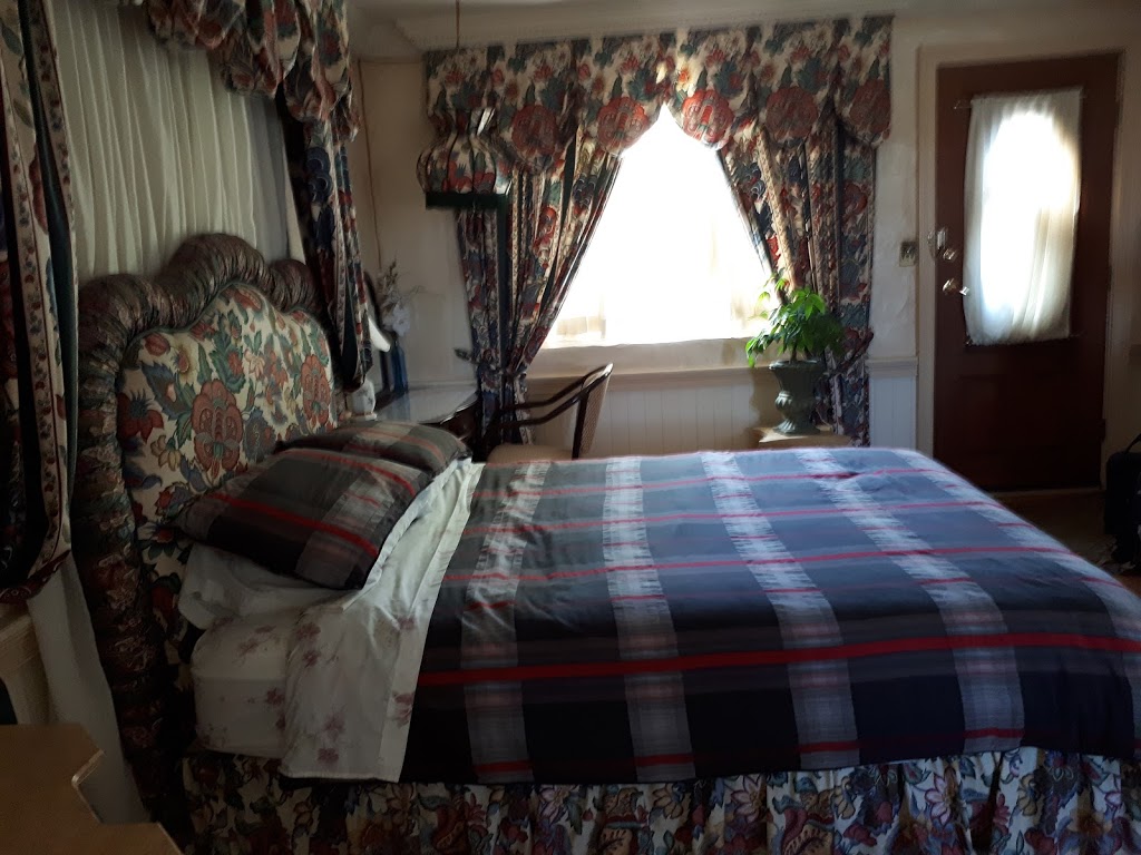Pacific Shores Inn | 9847 Willow St, Chemainus, BC V0R 1K0, Canada | Phone: (250) 246-4987