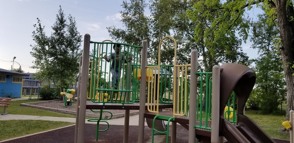 Pascoe Park | Weston, Winnipeg, MB R3E, Canada