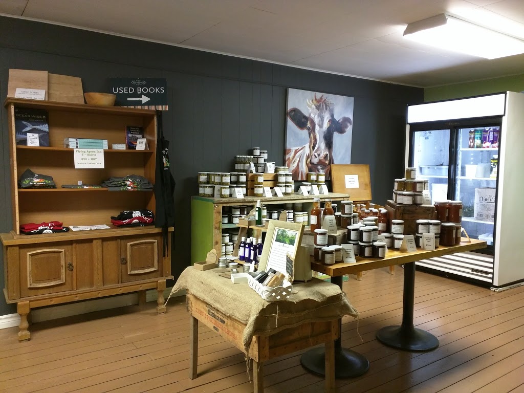 The Flying Apron Inn & Cookery | 3 Summerville Wharf Rd, Summerville, NS B0N 2K0, Canada | Phone: (902) 633-2300