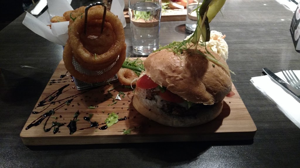 St-Félix Resto Pizzeria | 4260 Rue Principale, Saint-Félix-de-Valois, QC J0K 2M0, Canada | Phone: (450) 889-2654