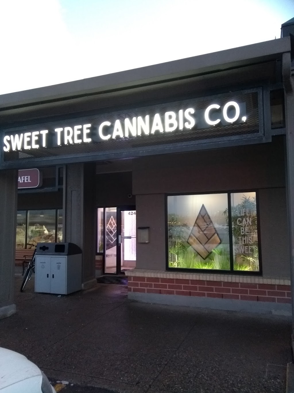 Sweet Tree Cannabis Co. | 8338 18 St SE #424, Calgary, AB T2C 4E4, Canada | Phone: (403) 475-1420