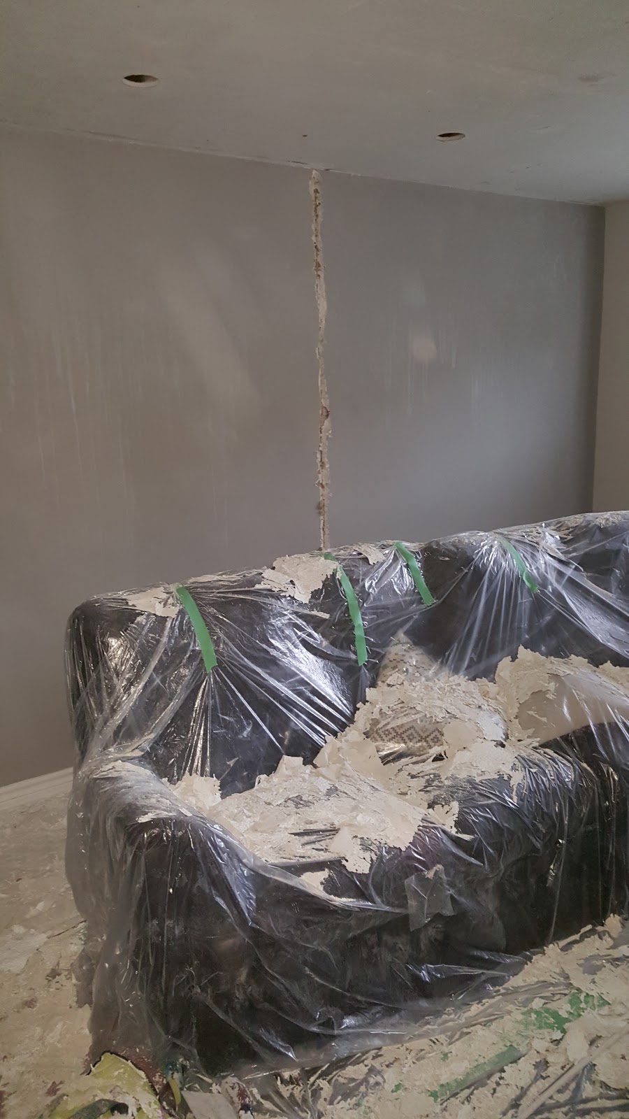 Banipainting& decorating | 1025 Scarlett Rd, Etobicoke, ON M9P 3V3, Canada | Phone: (416) 276-4555