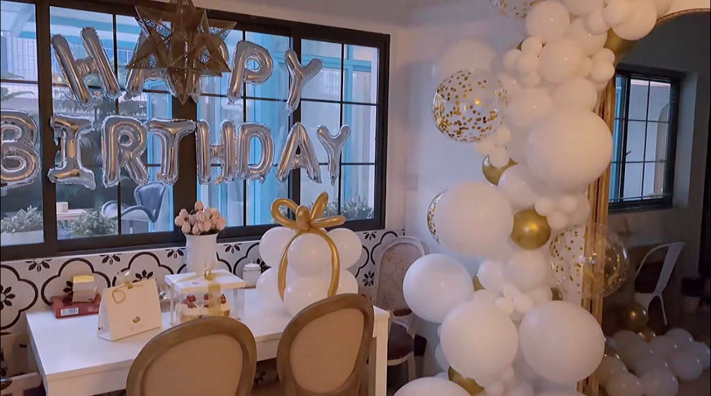 ONE UP BALLOONS | 3363 Fraser St, Vancouver, BC V5V 2C2, Canada | Phone: (236) 868-1918