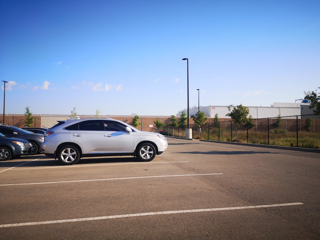 Costco Bakery Commisary Parking lot | Costco Bakery Commissary 1179, Costco Wholesale Canada LTD, 111 Line Dr, Vaughan, ON L4H 4M3, Canada | Phone: (289) 459-1649