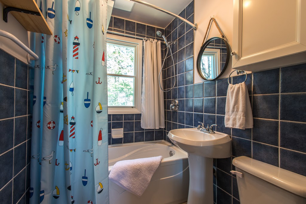 Chalet des Primevères CITQ #295815 | 156 Chemin du Marais, Saint-Adolphe-dHoward, QC J0T 2B0, Canada | Phone: (579) 914-0347
