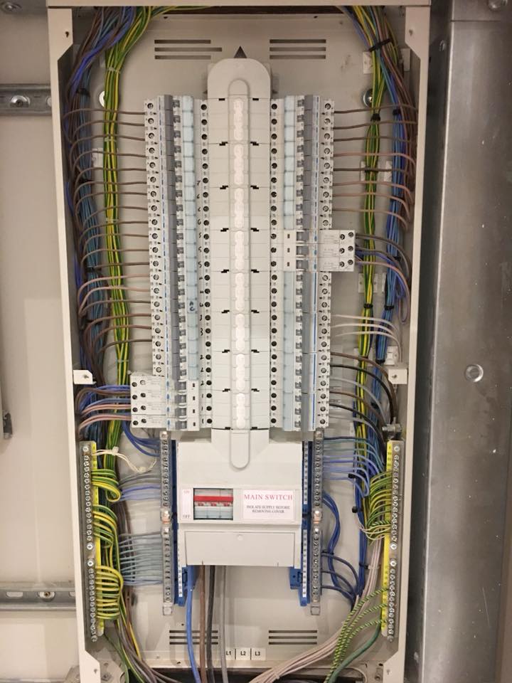 HM Contracting & Electrical | Bakersfield Ct, Winnipeg, MB R3Y 0X4, Canada | Phone: (204) 227-5495