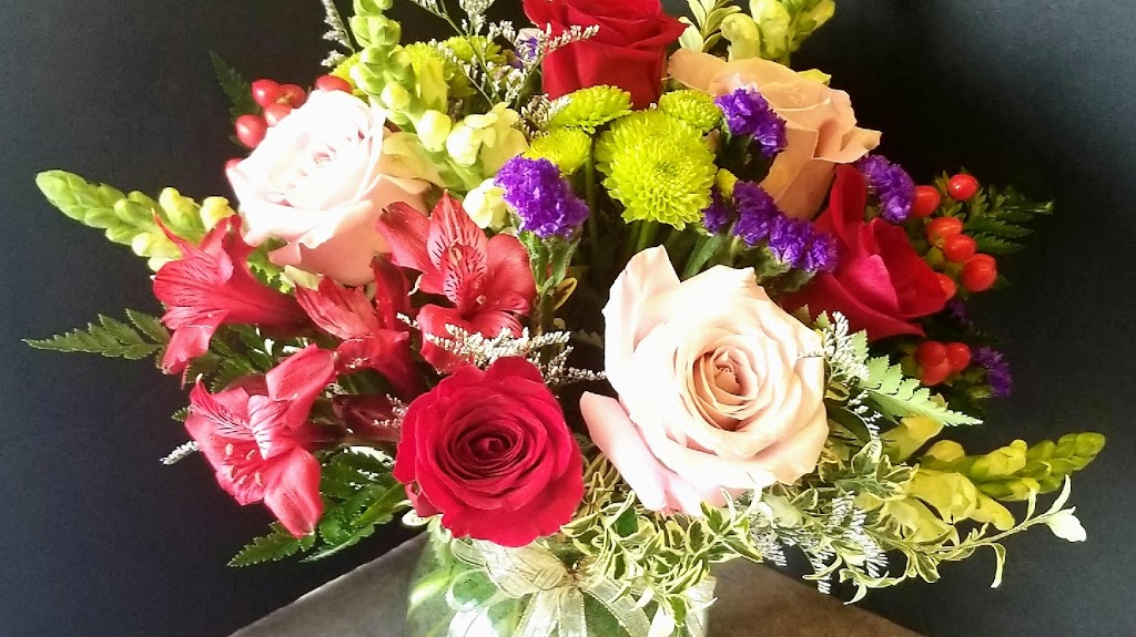 Regina Florist | 2593 Quance St, Regina, SK S4V 2Y8, Canada | Phone: (306) 757-7673