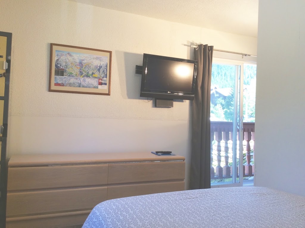 Southside Lodge | 2102 Lake Placid Rd, Whistler, BC V0N 1B2, Canada | Phone: (604) 932-3644