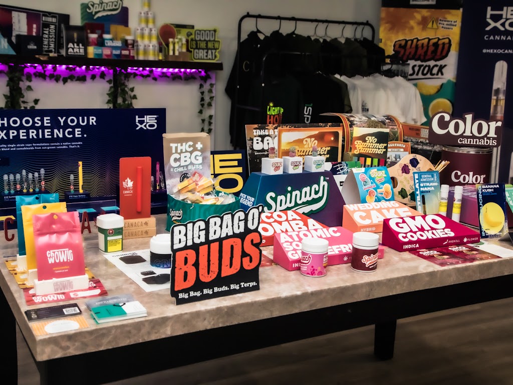 Green King Cannabis | 236 Governors Rd, Dundas, ON L9H 3K2, Canada | Phone: (289) 456-0212