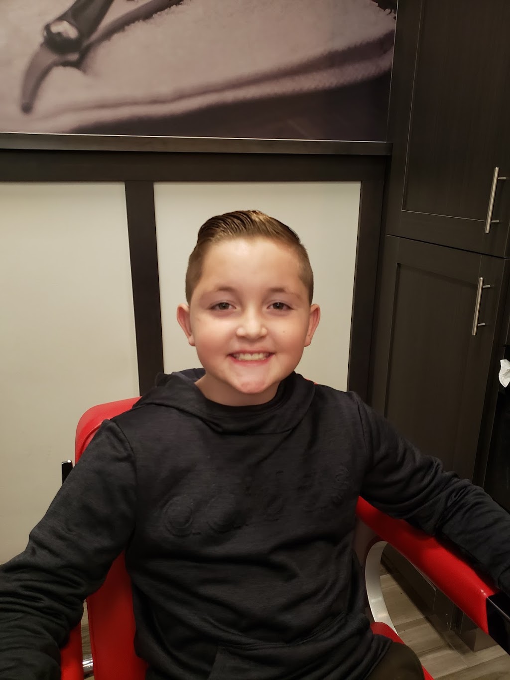 Maverick Barber Studio - Georgian Mall | 509 Bayfield St, Barrie, ON L4M 4Z8, Canada | Phone: (705) 721-9100