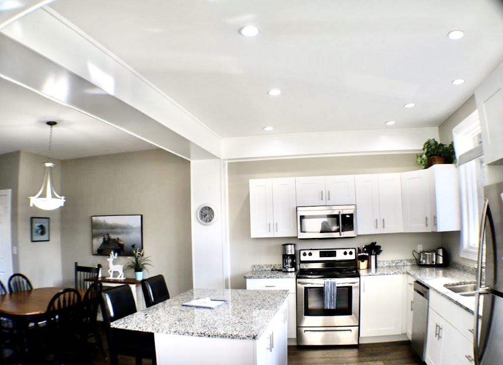 Scarlett Point Retreat - Almaguin Highlands Retreat Resort | 61 Main St, Kearney, ON P0A 1M0, Canada | Phone: (647) 880-3186