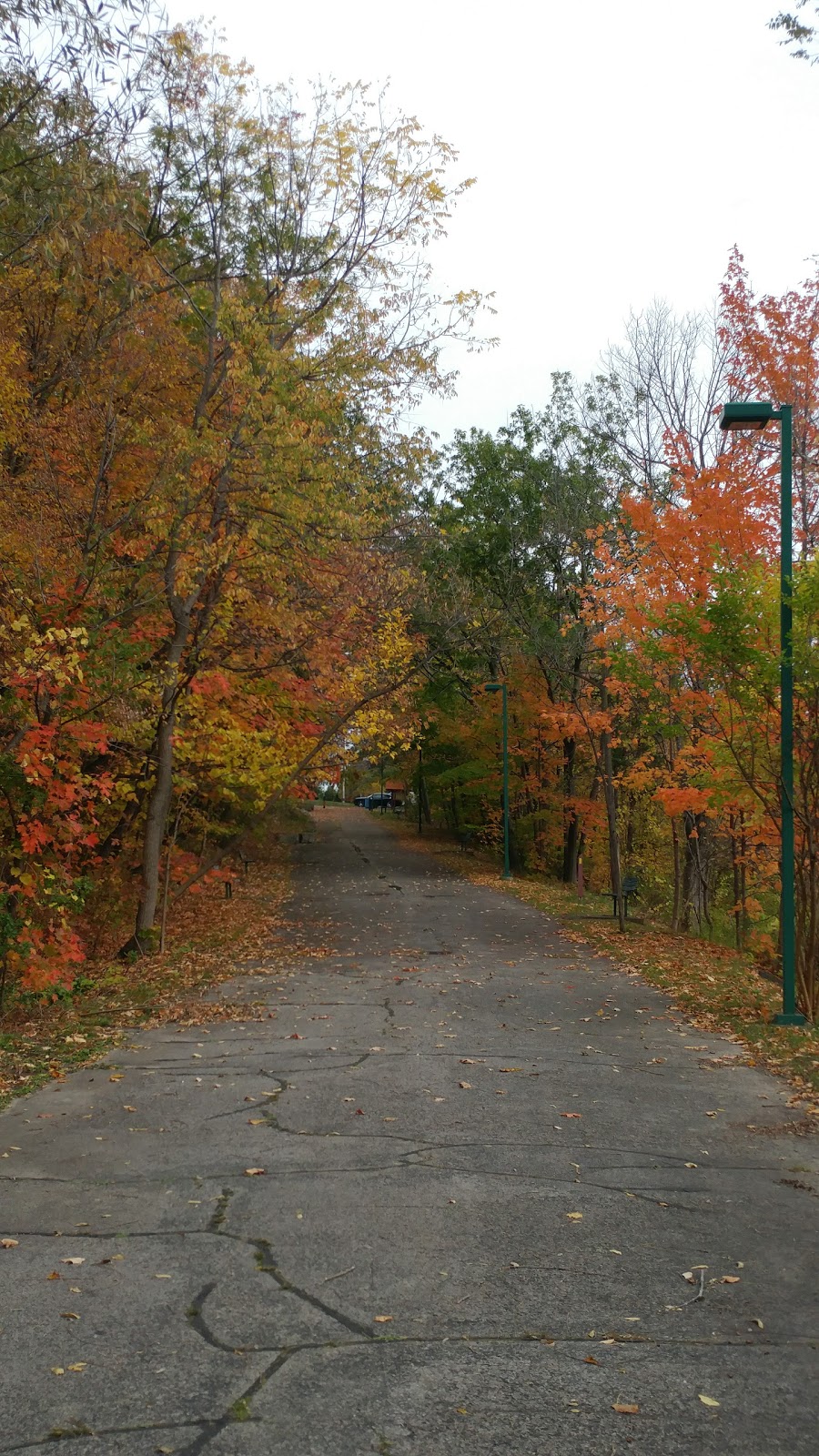Green Ribbon Trail | 1258 Old Martindale Rd, St. Catharines, ON L2R 6P9, Canada
