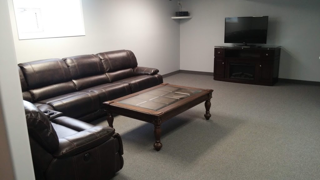 Mega Realty | 2929 Howard Ave, Windsor, ON N8X 4W4, Canada | Phone: (519) 915-4500