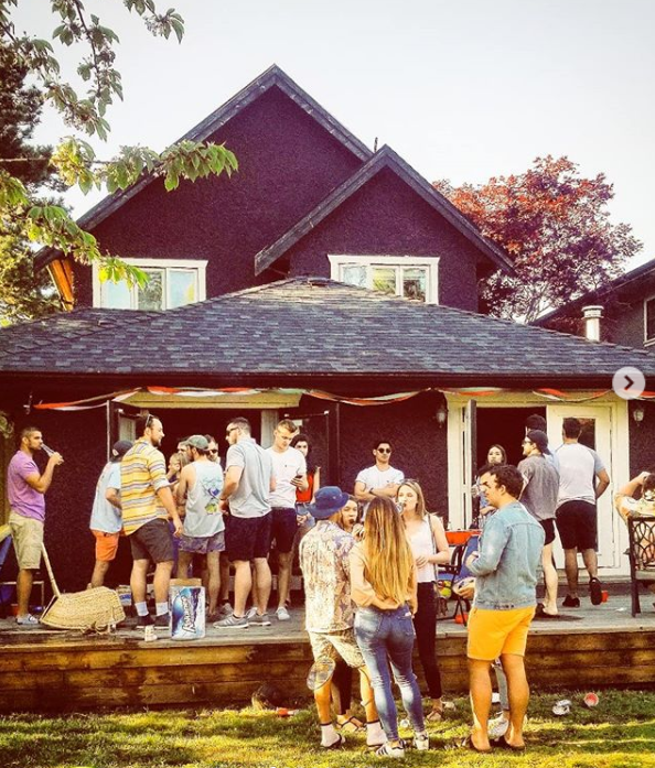 The Manor | 4094 W 38th Ave, Vancouver, BC V6N 2Y9, Canada | Phone: (778) 688-5541